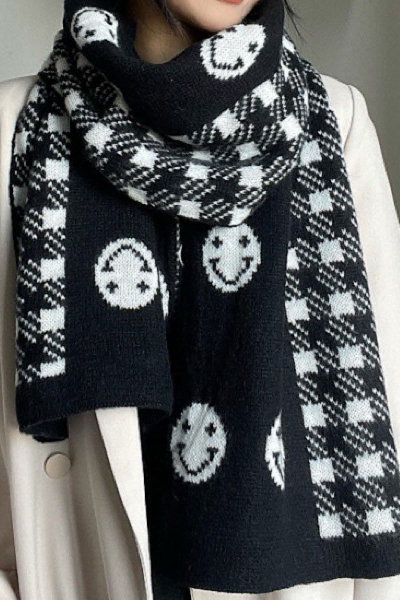 Tween Smiley Face Scarf - Black