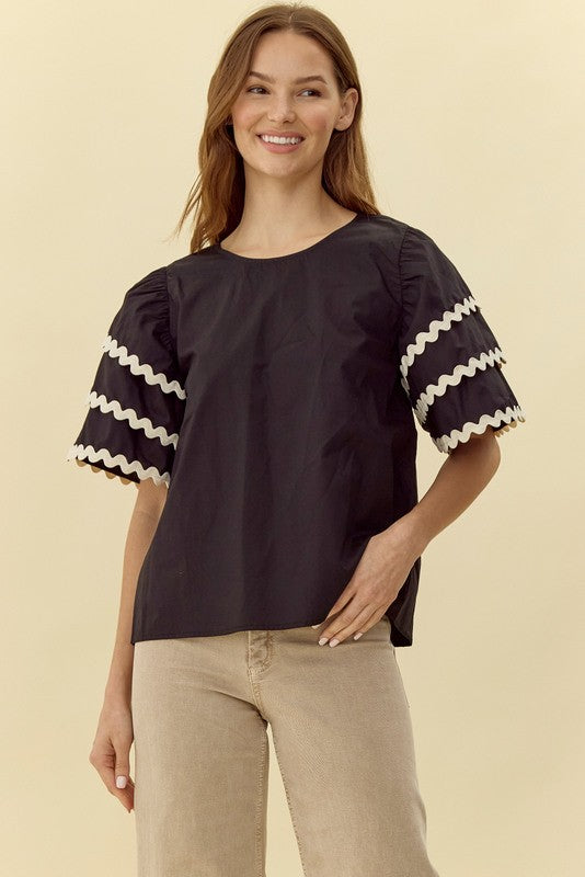 Wave Trim Detail Puff Sleeve Top - Black