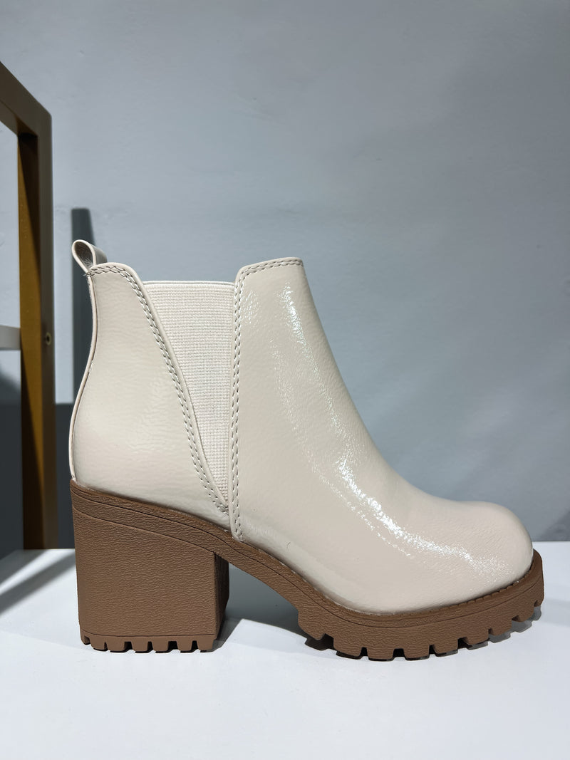 Shiny Leather Ankle Boots - Cream