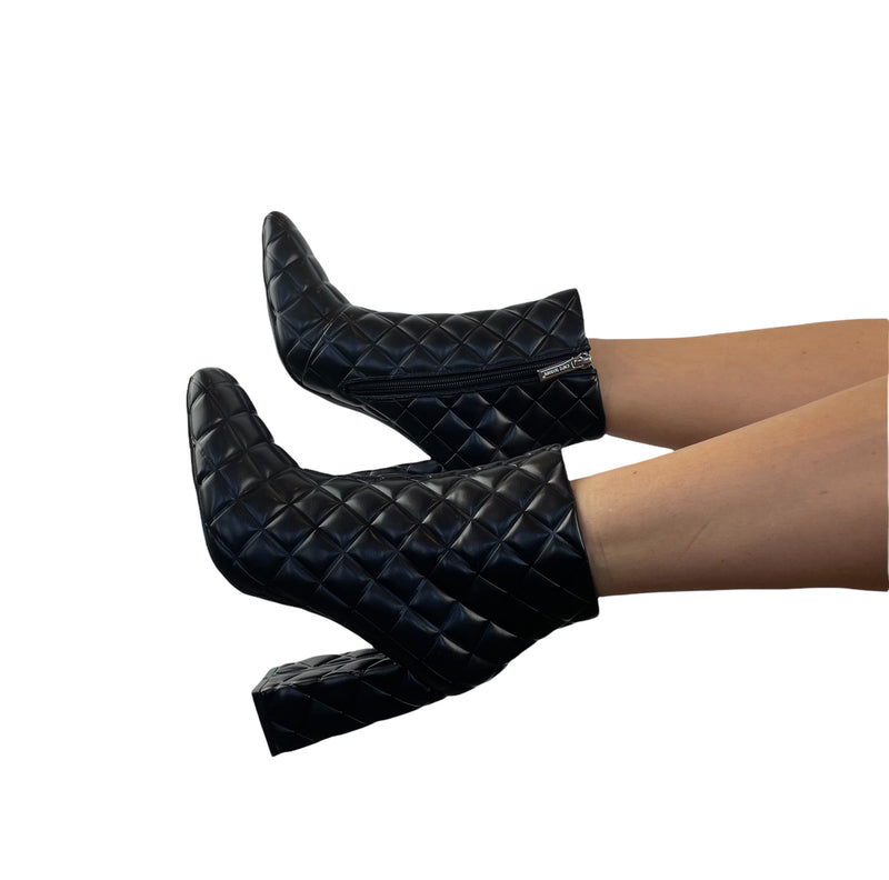 Quilted Square Toe Chunky Heel Leather Bootie - Black
